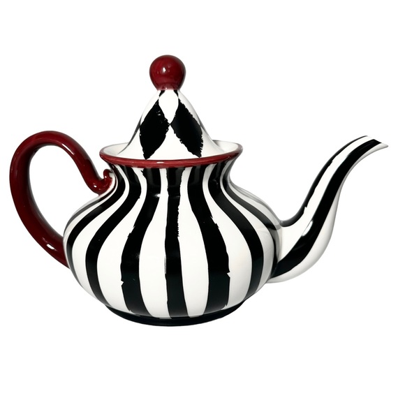 Killstar Other - Killstar Teapot 38.7 oz Calagari Ceramic Black White Stripe